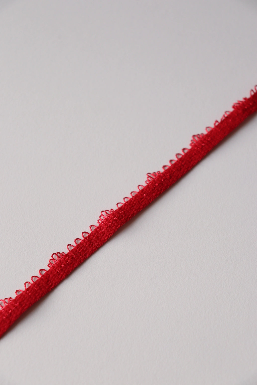 Elastique picots rouge élégant 0,6cm