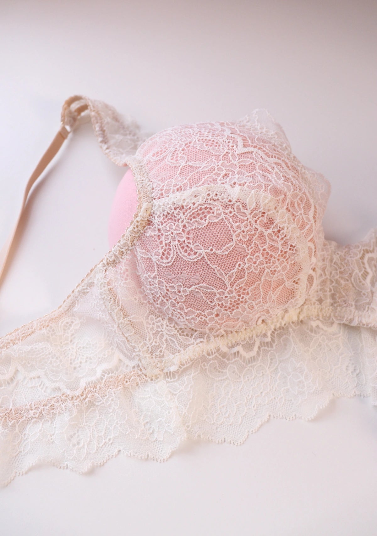 Coussin de repassage bonnet lingerie