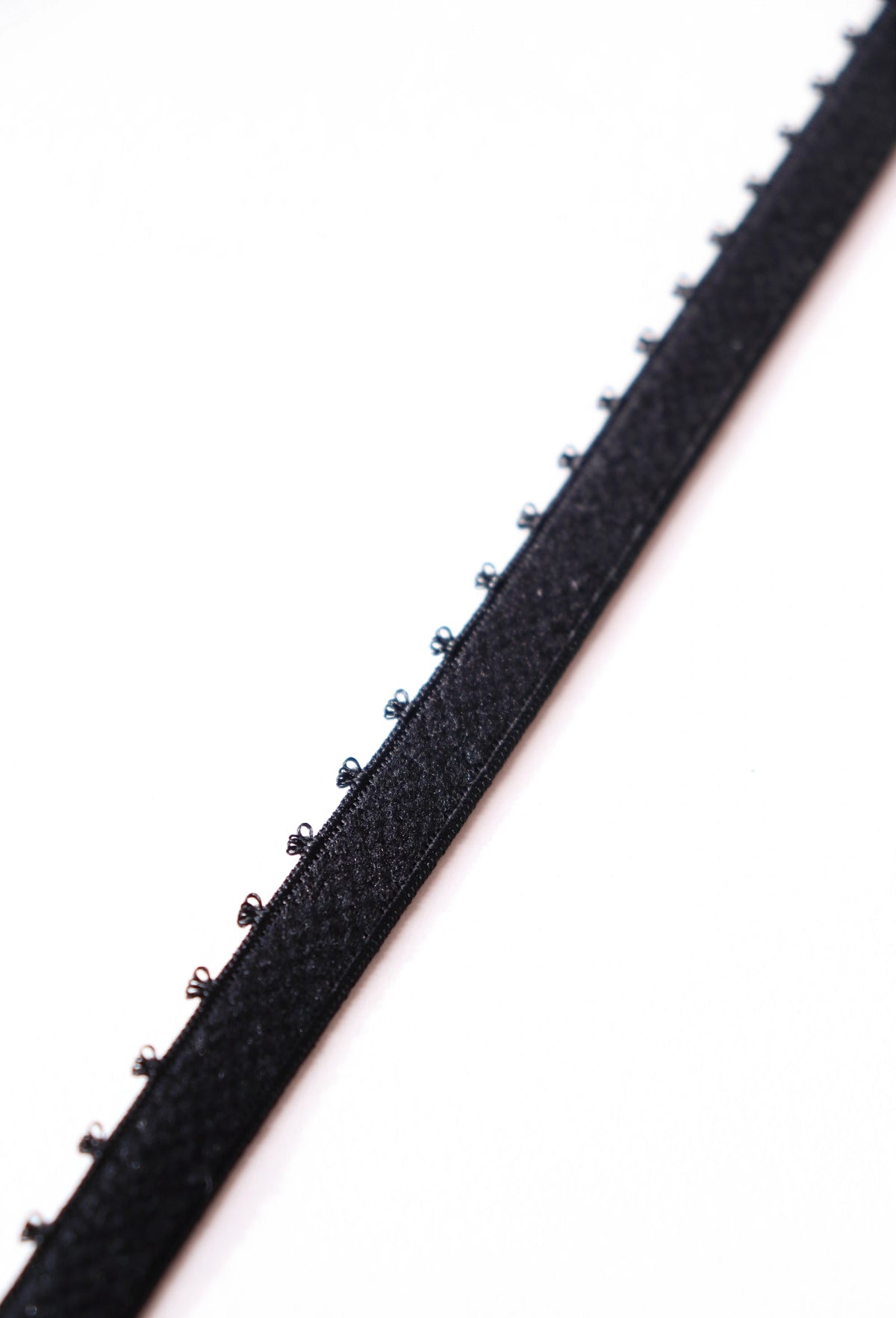 Elastique picots noir petites couronnes 0,9cm