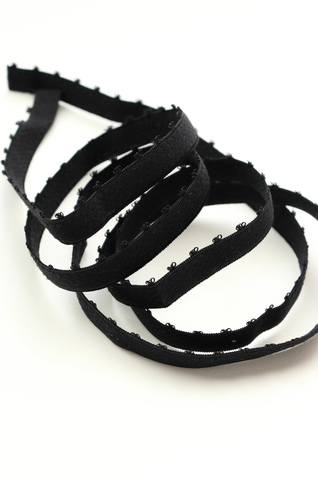 Elastique picots noir petites couronnes 0,9cm